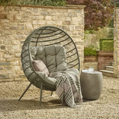 Tilos-Indoor-Outdoor